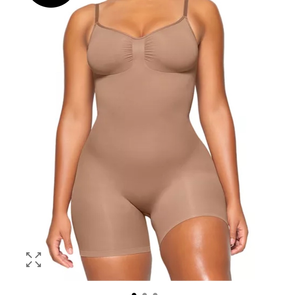 SKIMS seamless sculpt mid thigh bodysuit in Sienna; NWT, never tried on, Sz L